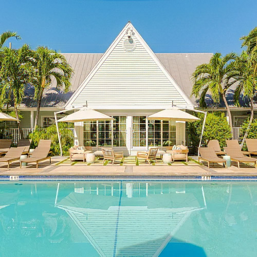 Sunny day at the Pineapple Pool. 