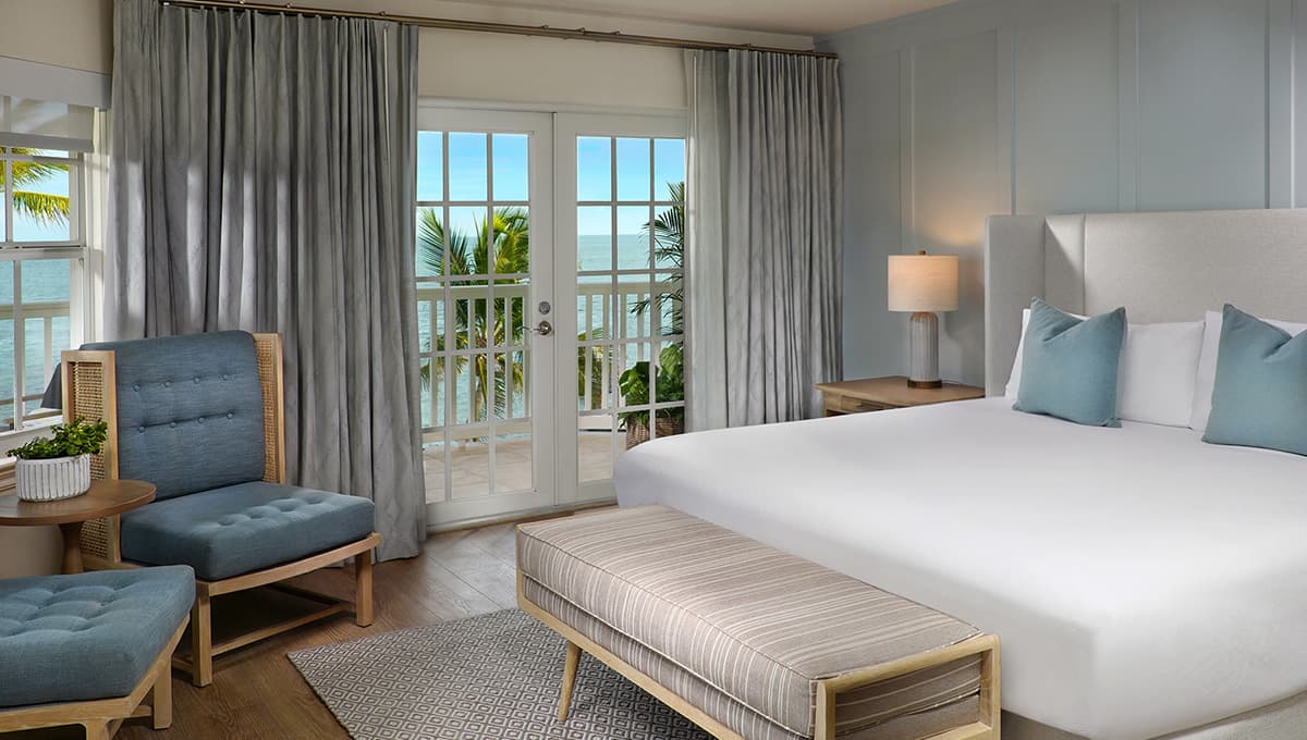 A guestroom bedroom